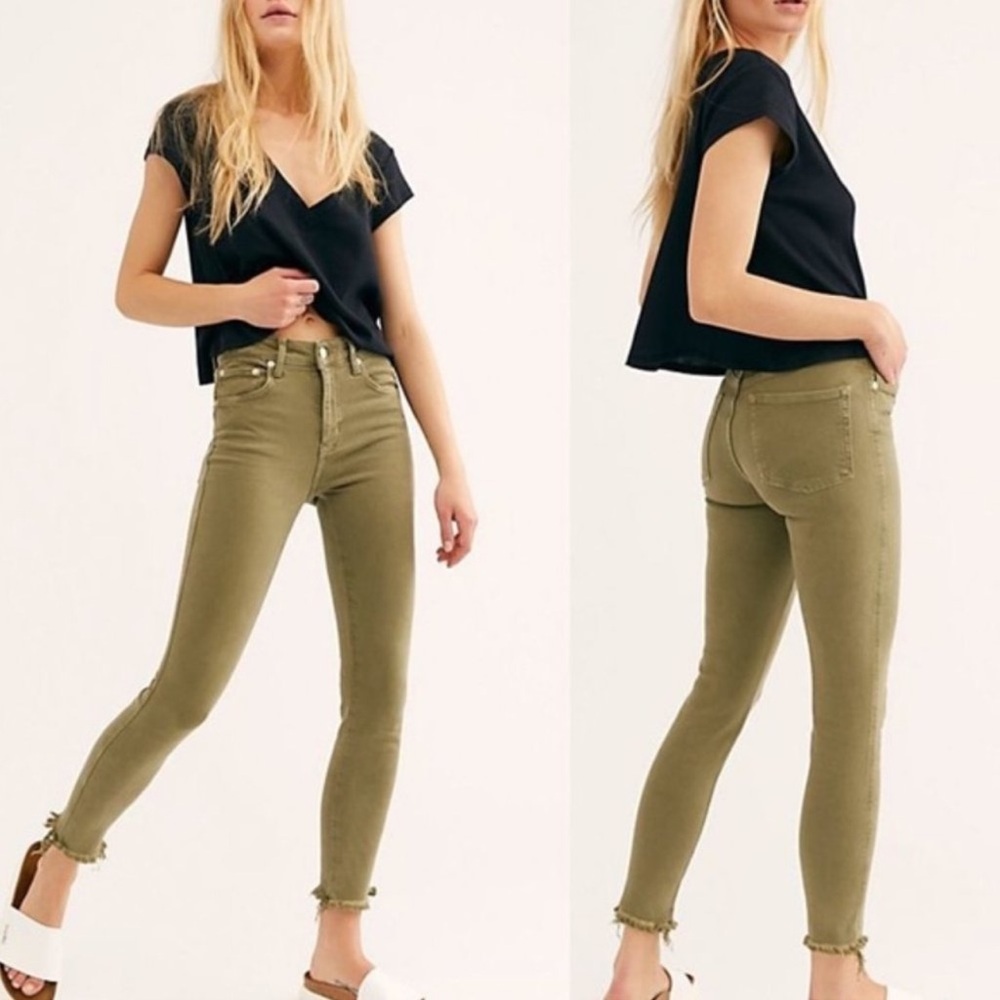 🦖We the Free Raw Hem High-Rise Jegging Army Green Pants🦖